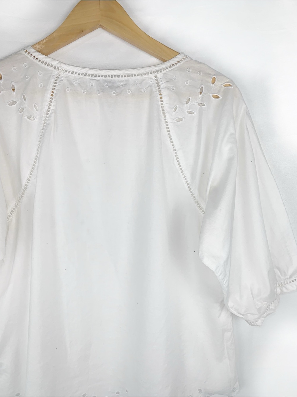 GAP White Cotton Eyelet Top - Picture 8 of 10